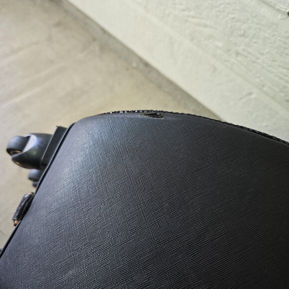 Chic Black Round Travel Bag - Picture 15 of 15